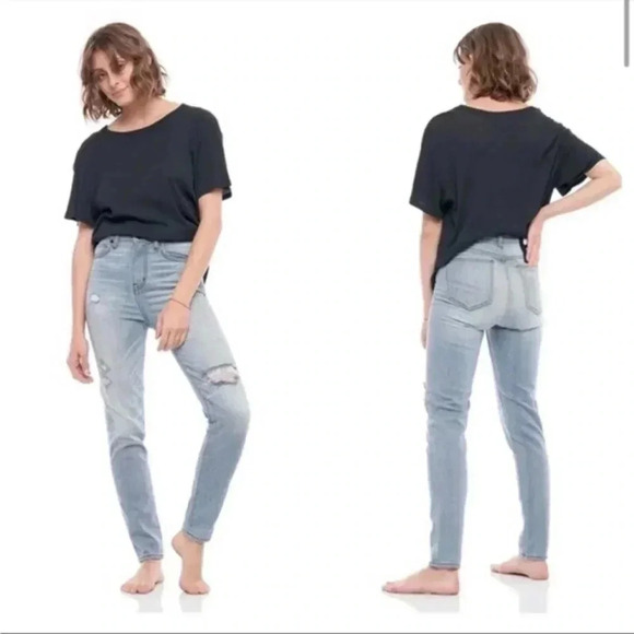 Free People X Sandrine Rose NWT Mid-Rise Skinny‎ Distressed Jeans Blue Size 26 - Picture 2 of 10